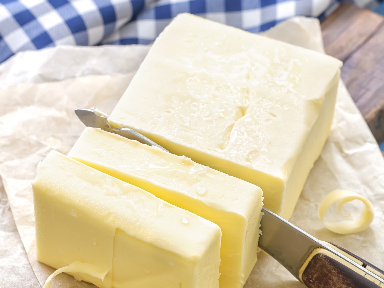 Bơ lạt là gì, bơ lạt được làm từ đâu, phân biệt các loại bơ