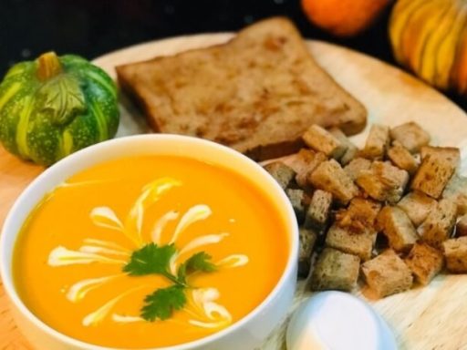 Khai vị với món súp bí đỏ sữa tươi