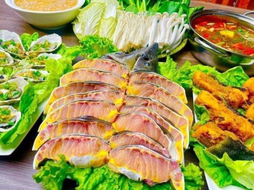 Sơ chế nguyên liệu trước khi thưởng thức món ăn