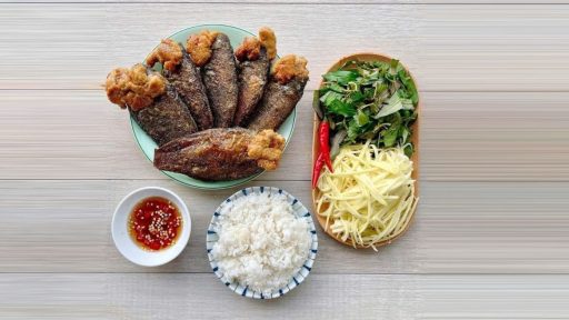 Cá sặc trứng chiên xù