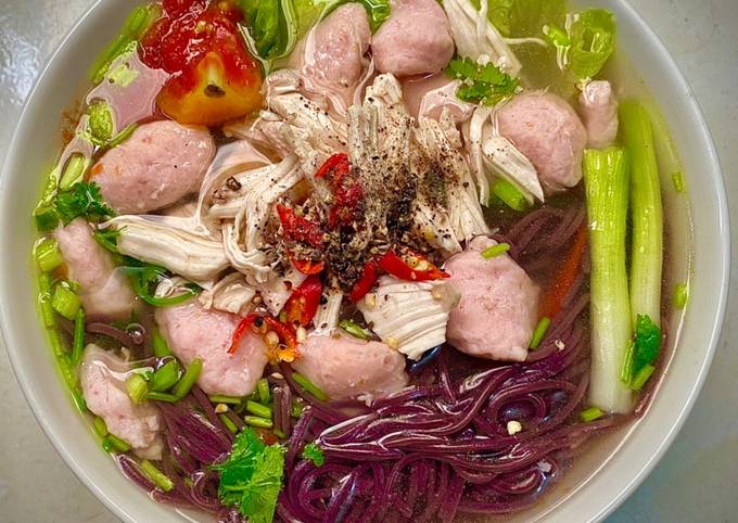 Món bún canh thơm ngon hấp dẫn