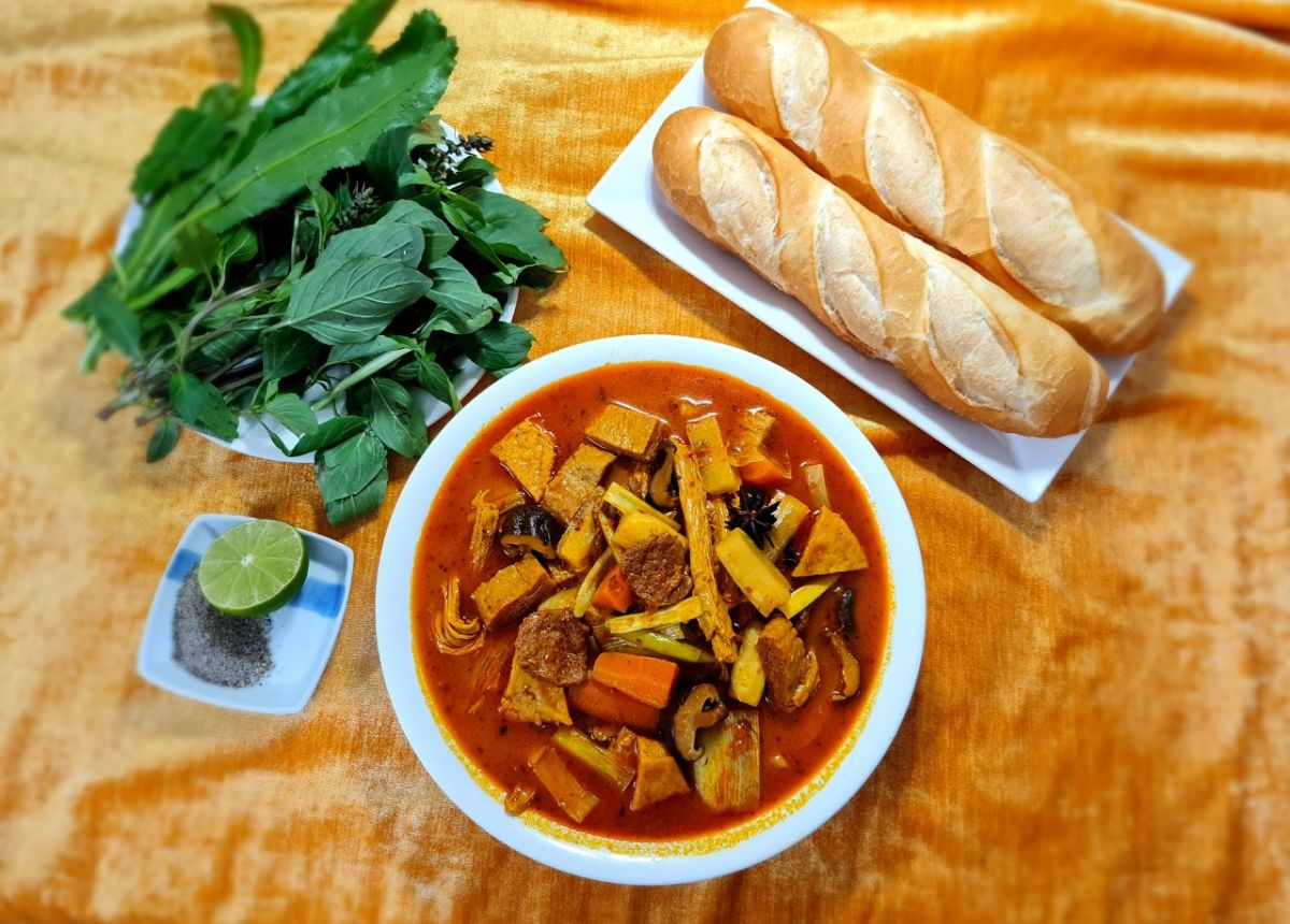 Thưởng thức món bò chay kho tiêu